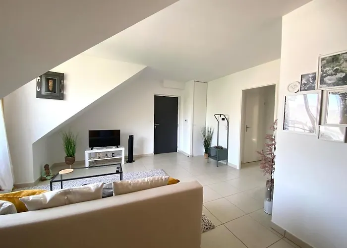 Jolie T2 Au Calme à 2 Pas Du Vieux Port Appartement *