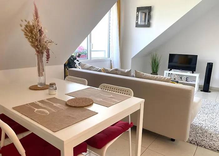 Jolie T2 Au Calme A 2 Pas Du Vieux Port